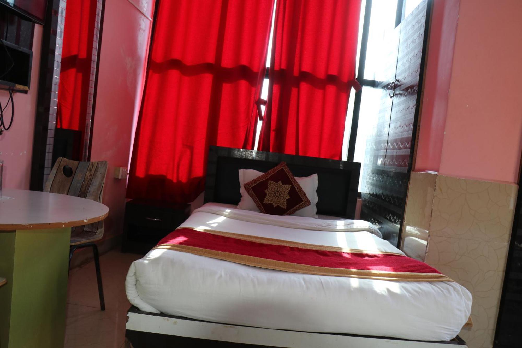 Hotel Megha Heritage Surkhet Zewnętrze zdjęcie